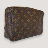 LOUIS VUITTON TROUSSE 23