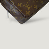 LOUIS VUITTON TROUSSE 23