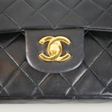 CHANEL CLASSIC MEDIUM BAG