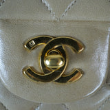 CHANEL CLASSIC MEDIUM BAG