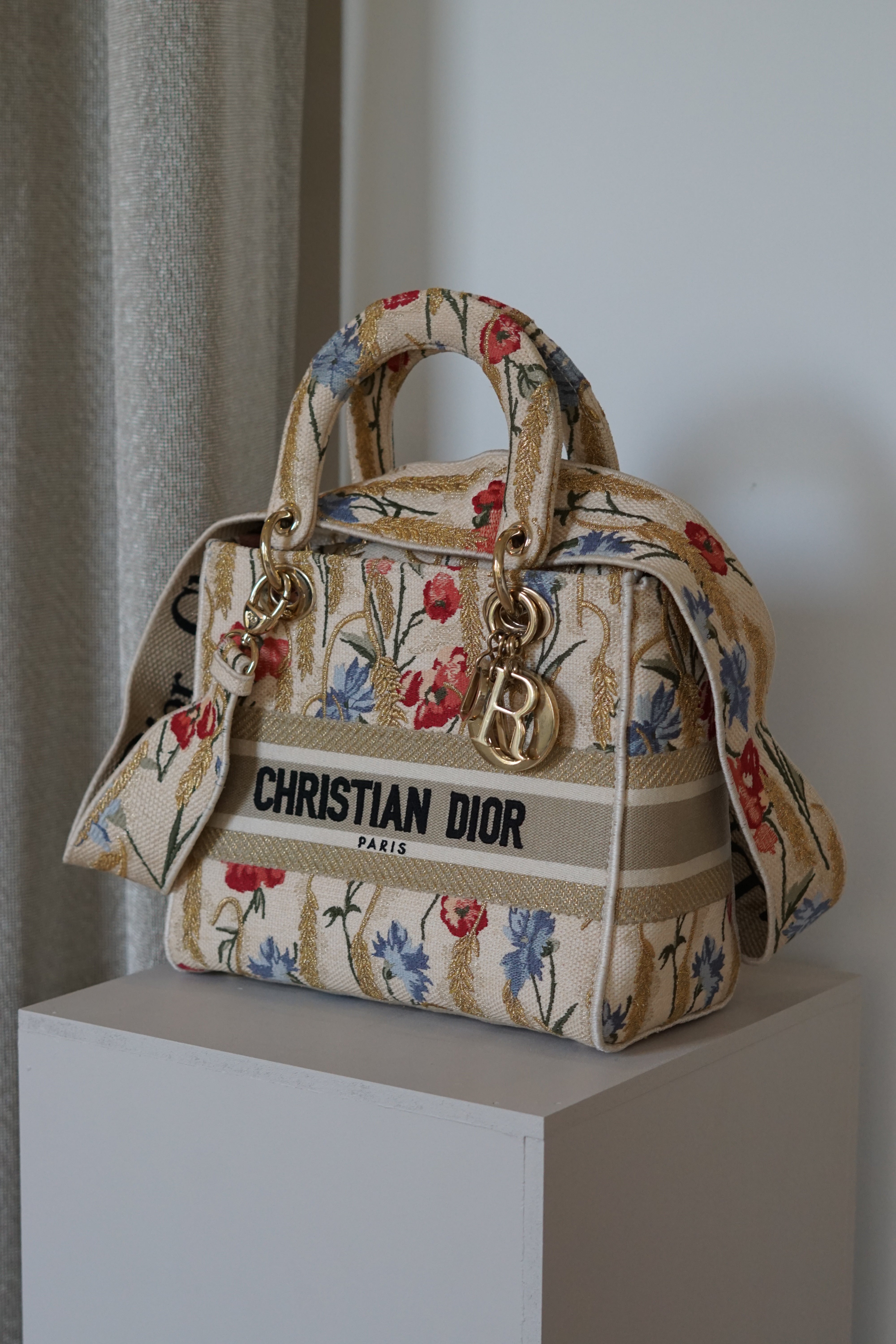LADY DIOR