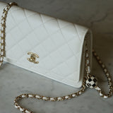 CHANEL WALLET ON CHAIN