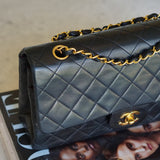 CHANEL CLASSIC MEDIUM BAG