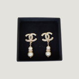 CHANEL EARRINGS | PEARLS