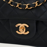 CHANEL CLASSIC MEDIUM BAG