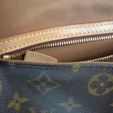 LOUIS VUITTON LOOPING PM