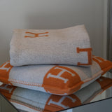 HERMES AVALON PILLOW & BLANKET