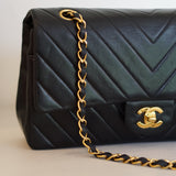 CHANEL CLASSIC MEDIUM BAG