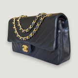 CHANEL CLASSIC MEDIUM BAG
