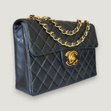 CHANEL CLASSIC JUMBO BAG