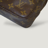 LOUIS VUITTON TROUSSE 23