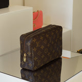 LOUIS VUITTON TROUSSE 23