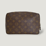 LOUIS VUITTON TROUSSE 23