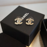 CHANEL EARRINGS PEARLS