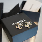 CHANEL EARRINGS PEARLS
