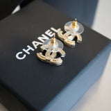 CHANEL EARRINGS PEARLS