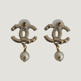CHANEL EARRINGS | PEARLS