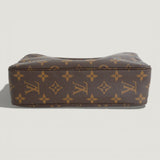 LOUIS VUITTON TROUSSE 23