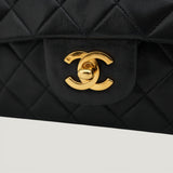 CHANEL CLASSIC MEDIUM BAG