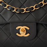 CHANEL CLASSIC MEDIUM BAG
